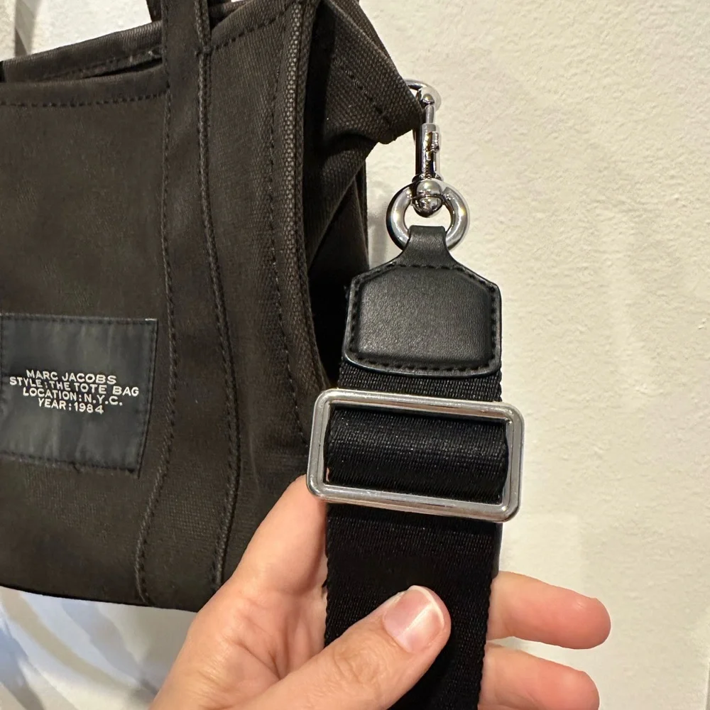 Marc Jacobs Black Tote Bag - Picture 5 of 9